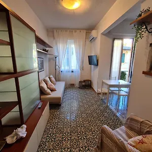 https://casa-della-paola.hotelitalianriviera.com