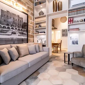 https://zisa-suite.palermohotels.org
